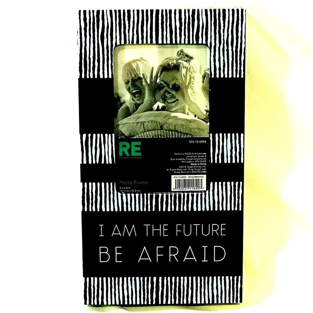 Room Essentials Photo Box Frame NEW 4 x 6 RE I Am The Future BE AFRAID Turquoise